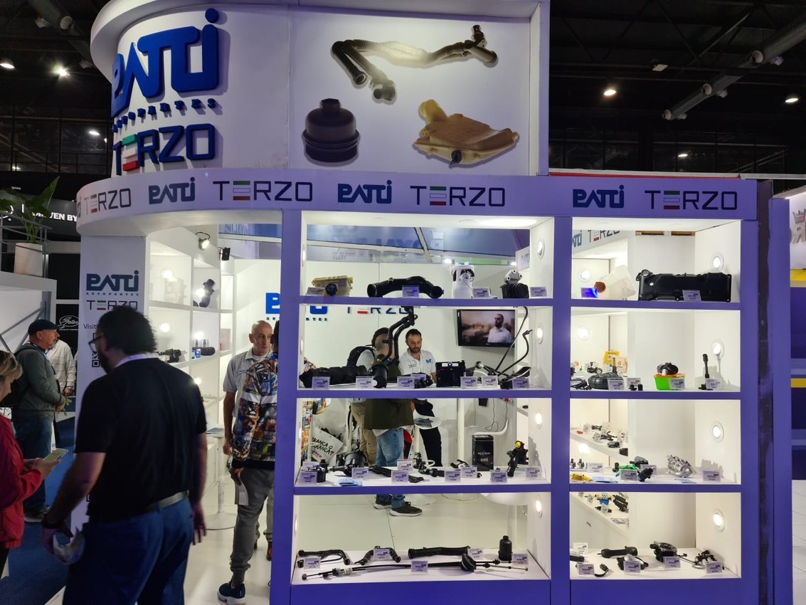 Stand de Patti Autopartes y T3RZO en Automechanika 2024
